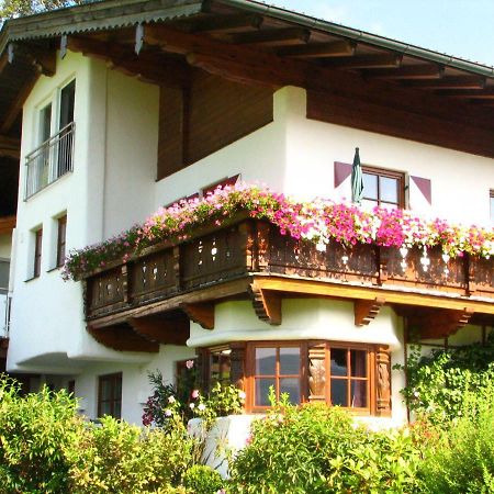 Appartement Lotte Familie Gruenberger Бріксен-ім-Тале Екстер'єр фото
