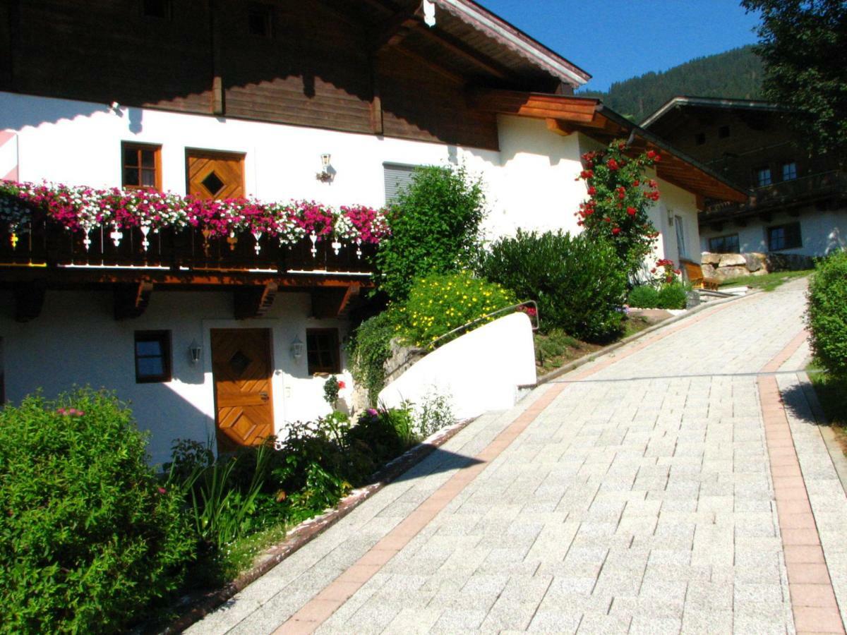 Appartement Lotte Familie Gruenberger Бріксен-ім-Тале Екстер'єр фото