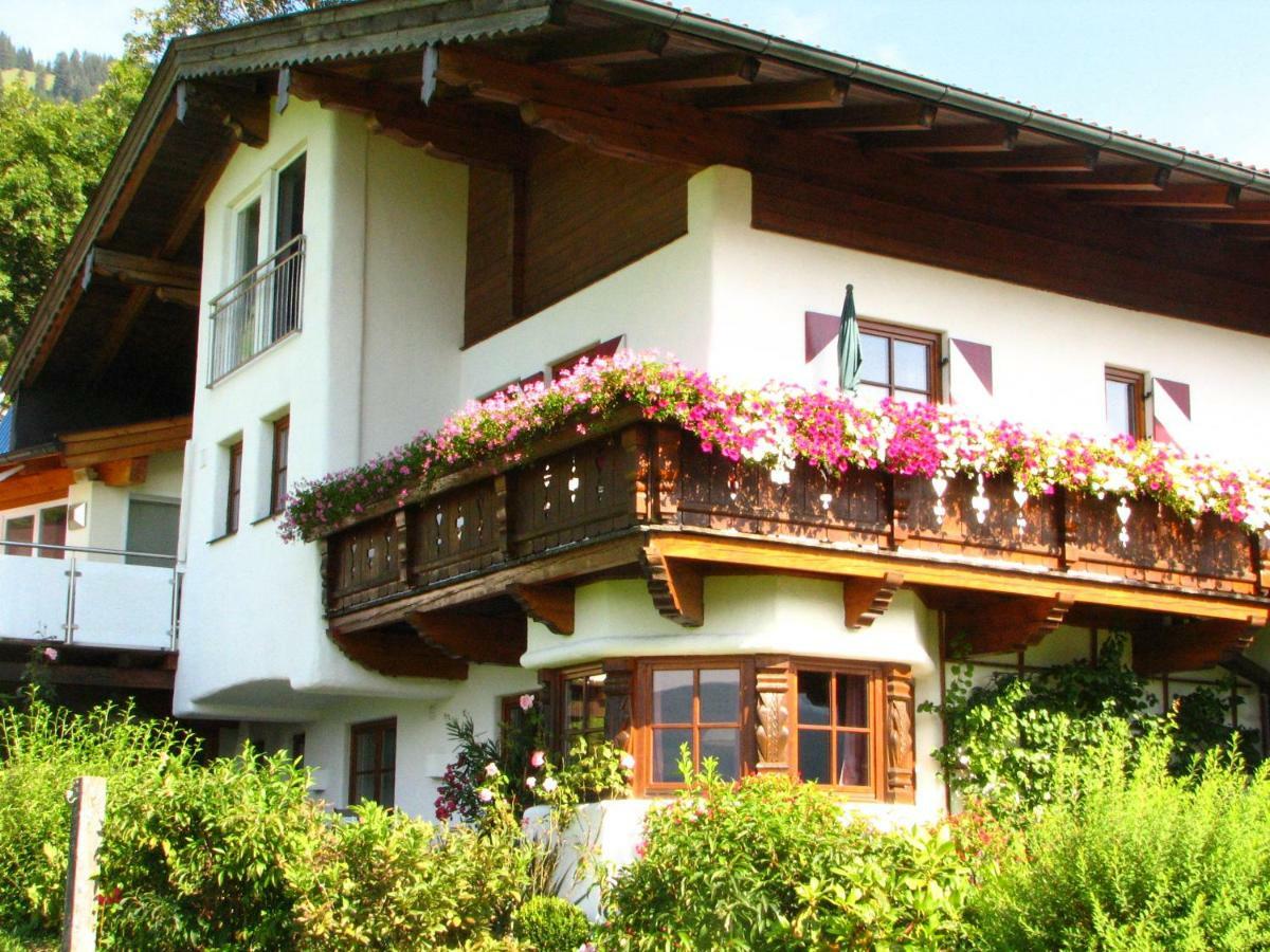 Appartement Lotte Familie Gruenberger Бріксен-ім-Тале Екстер'єр фото